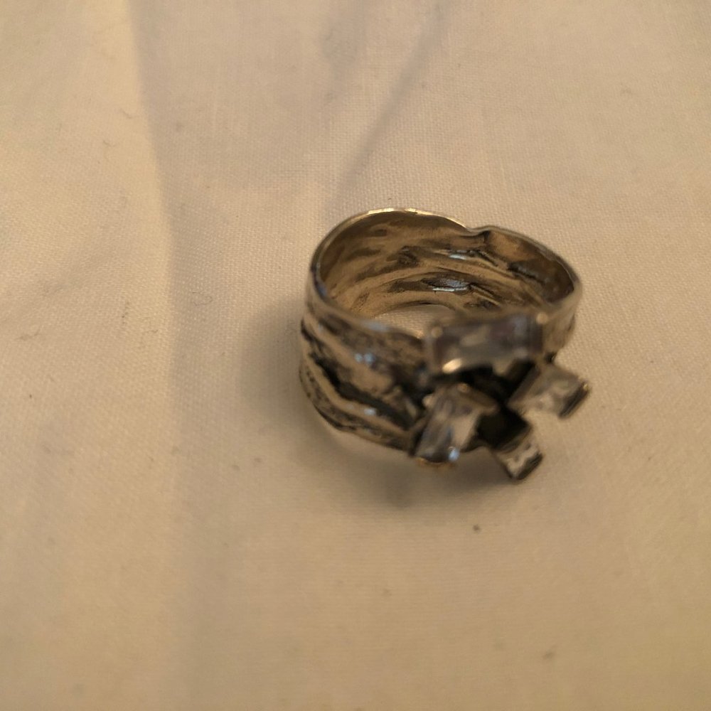 Silver Ring - Picture 2 of 3